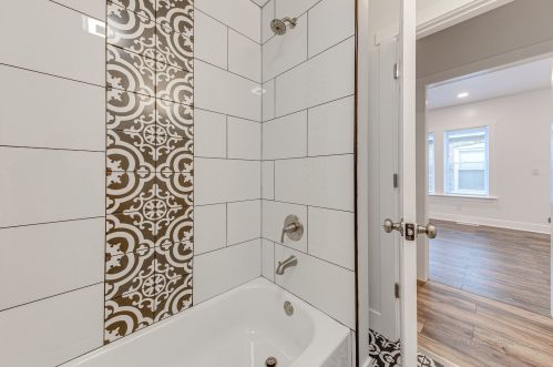 5228 Green St, Chicago IL  60609-6132 exterior