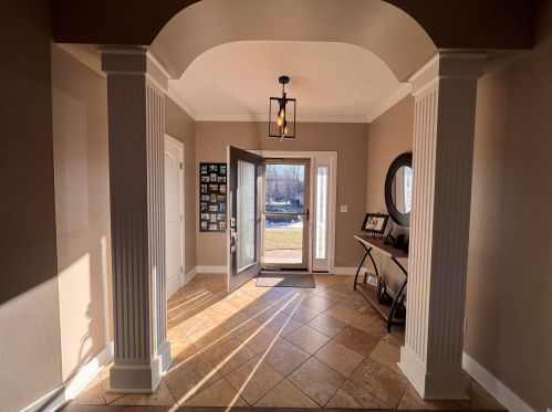 2351 Westwinde St, Grand Rapids, MI 49504-2367