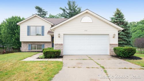 3132 Perry Ave, Wyoming, MI