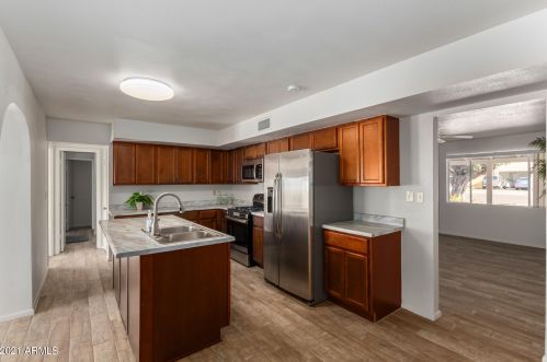 3631 Colter St, Phoenix AZ 85018-1659 exterior