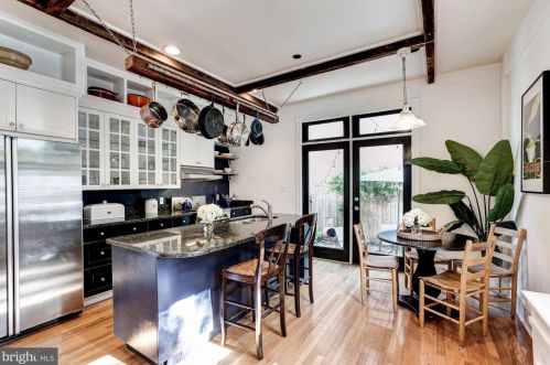 801 Independence Ave, Washington DC 20003-1317 exterior