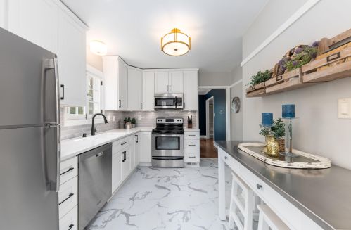 2518 84, Milwaukee WI 53226-1906 exterior