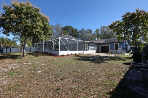 1103 Colonial Rd, Fort Pierce FL 34950-5025 exterior