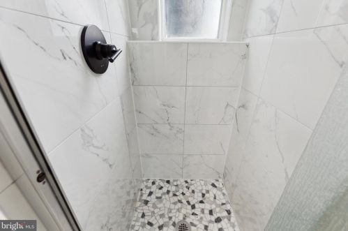 4000 Javins Dr, Alexandria VA  22310-2037 exterior