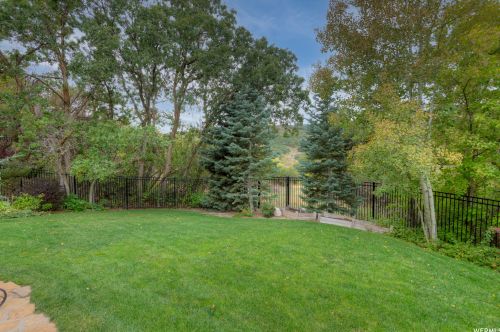 10188 Dimple Dell Ln, Sandy UT 84092-4505 exterior