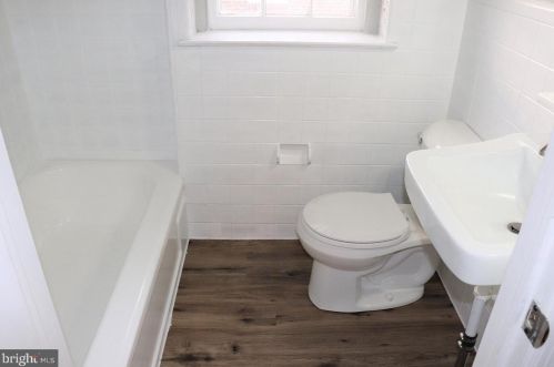 522 2 St, Darby PA 19023-3105 exterior