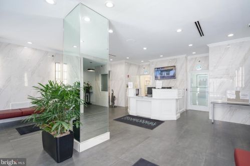 2101 Chestnut St, Philadelphia PA  19103-3197 exterior