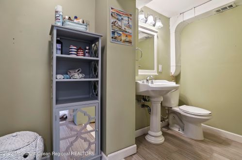 53 Arlene Dr, West Long Branch NJ 07764-1100 exterior