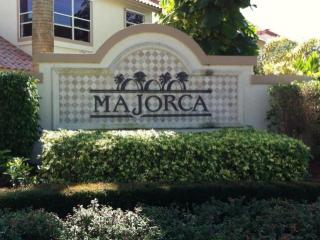 5241 Majorca Club Dr, Boca Raton FL  33486-8710 exterior