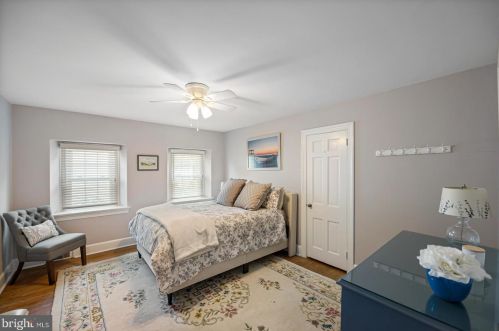 5 Lexington Ave, Pittsburgh PA 15215-3218 exterior