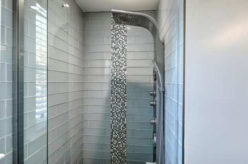 136 9th St, Providence RI 02906-2931 exterior