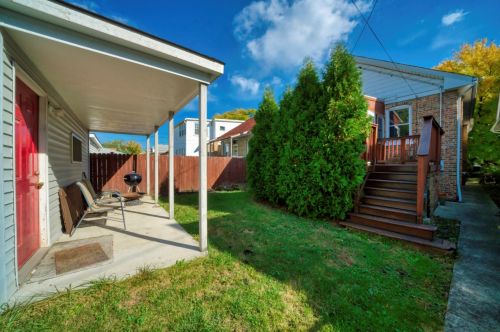 4620 Lawler Ave, Chicago IL  60638-2010 exterior