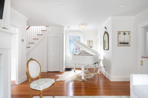 59 2nd St, Middletown RI  02840-1952 exterior