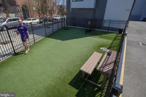 1231 5th St, Philadelphia PA 19122 exterior