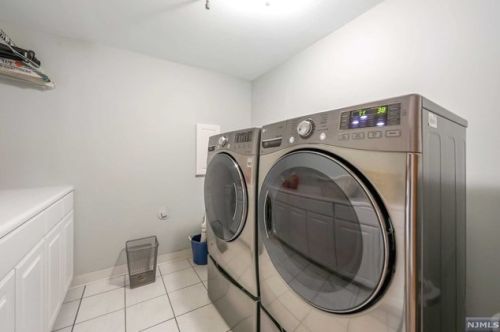 65 Holland Ave, Demarest NJ  07627-2705 exterior