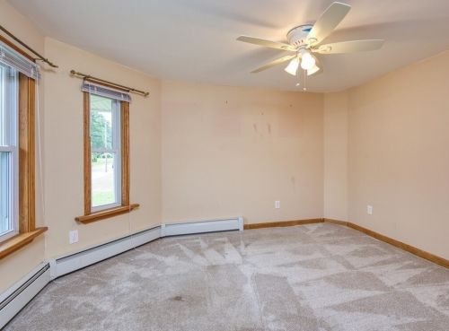 49 Poland St, Webster MA 01570-2712 exterior