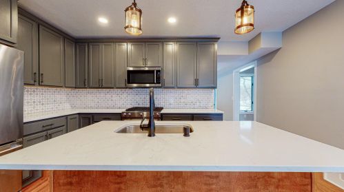 2501 Arc St, Saint Paul MN 55109-1918 exterior