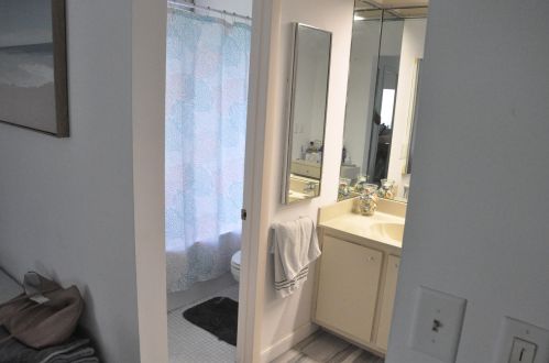 5670 Piping Rock Dr, Boynton Beach FL exterior