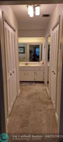 382 Gulfstream Ave, Fort Pierce FL  34983-1219 exterior