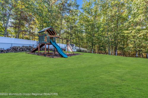 147 Hickory Rd, Jackson Twp NJ 08527-3841 exterior