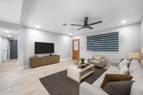 3350 Bloomfield Rd, Phoenix AZ 85032-7364 exterior