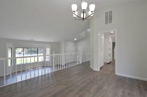 2103 Bristol Park Cir, Turlock CA  95382-2965 exterior