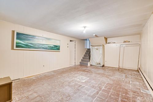 19 Marshall Dr, Edison NJ  08817-2910 exterior