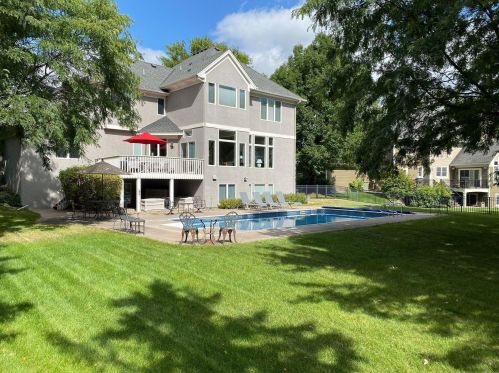 3544 Crestmoor Dr, Saint Paul MN 55125-5028 exterior