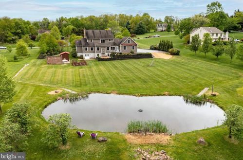 30 Hershey Dr, Pottstown PA 19465-8137 exterior