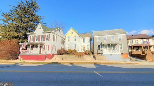 530 York St, Hanover, PA 17331-3359