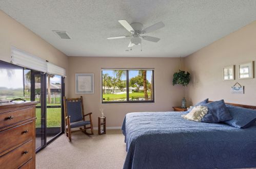 5 Mayfair Ln, Boynton Beach FL 33426-7717 exterior