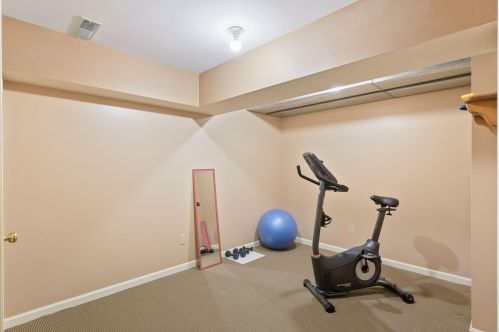 4429 Dorchester Dr, Saint Paul MN 55129-9570 exterior