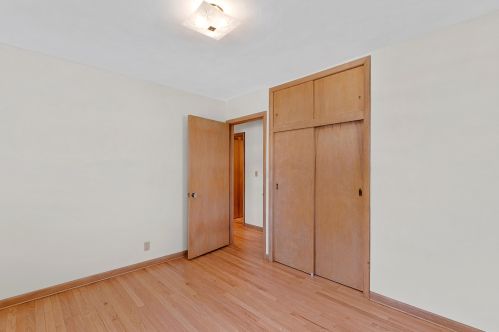 7217 Mohawk Ave, Milwaukee WI 53217 exterior