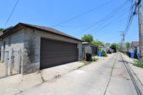 9249 Elizabeth St, Chicago IL 60620-3610 exterior