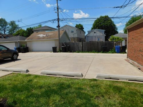 11148 Kedzie Ave, Chicago IL 60629-3532 exterior