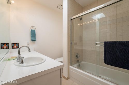 5221 1st Ave, Tucson AZ  85718-4701 exterior