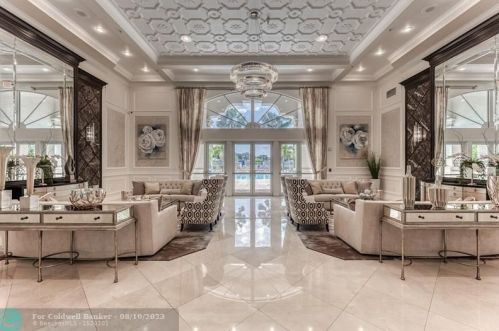 7948 Lando Ave, Boynton Beach FL 33437-6359 exterior