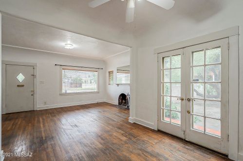 1338 Grant Rd, Tucson AZ 85712-2307 exterior