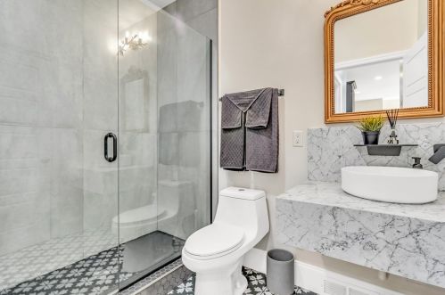 5112 Stanton Ave, Pittsburgh PA  15201-2580 exterior