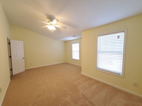 2157 Executive Dr, Duluth GA 30096-8971 exterior