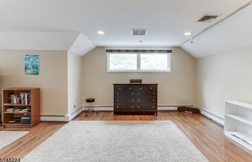 278 Ravenswood St, Mountainside NJ  07092-1360 exterior