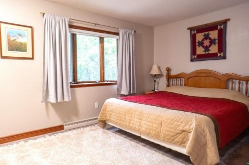 218 Blackman Ave, Duluth MN 55811-5231 exterior