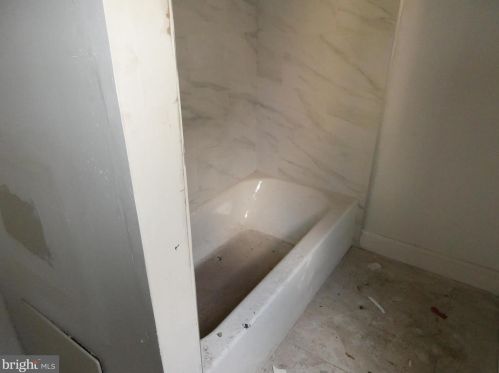 2210 17 St, Philadelphia PA 19132-4404 exterior