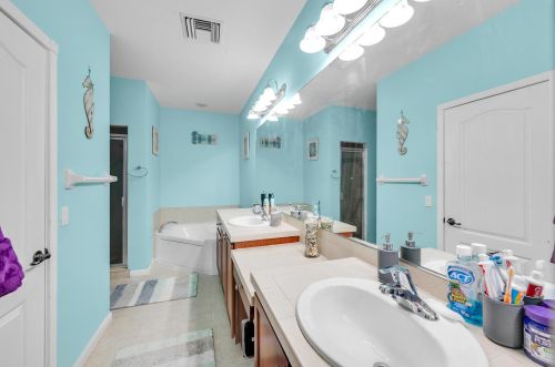 2534 Creekside Dr, Fort Pierce FL  34981-5100 exterior