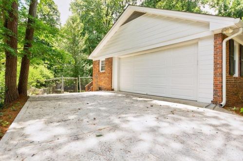 1877 Mercedes Ct, Atlanta GA 30345-3939 exterior