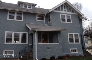 3303 Poppleton Ave, Omaha NE  68105-1925 exterior