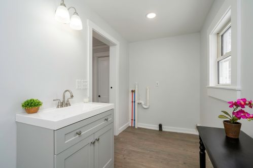 52 Pembroke Rd, Concord NH 03301-5707 exterior