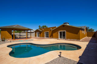 13208 40th Way, Phoenix AZ  85032-6710 exterior