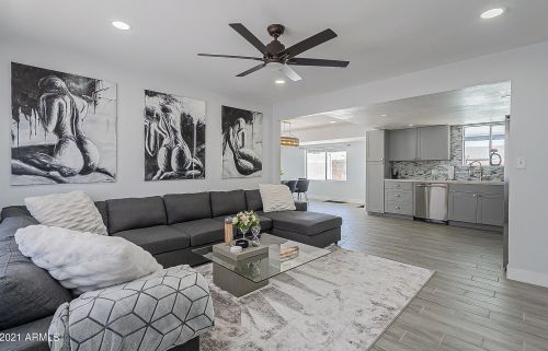 2226 Blanche Dr, Phoenix AZ  85022-4021 exterior