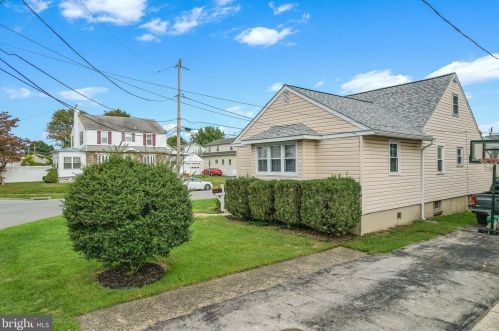 4217 Barlow Ave, Chester, PA 19015-2305